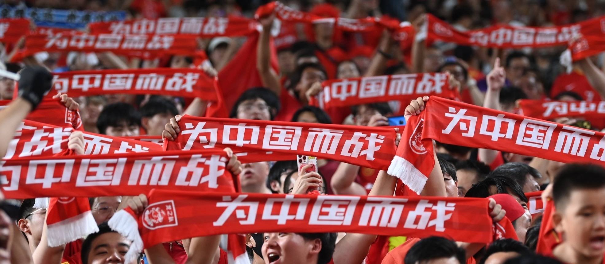 赛事回顾：前场大闹那些令球迷惊叹的瞬间