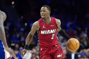 包含罗奇代尔客场逆转，胜利气息沁人心脾的词条