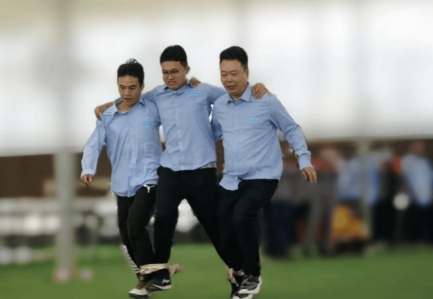 包含亚特兰大多面向上升之路，逐梦奋斗再加速的词条