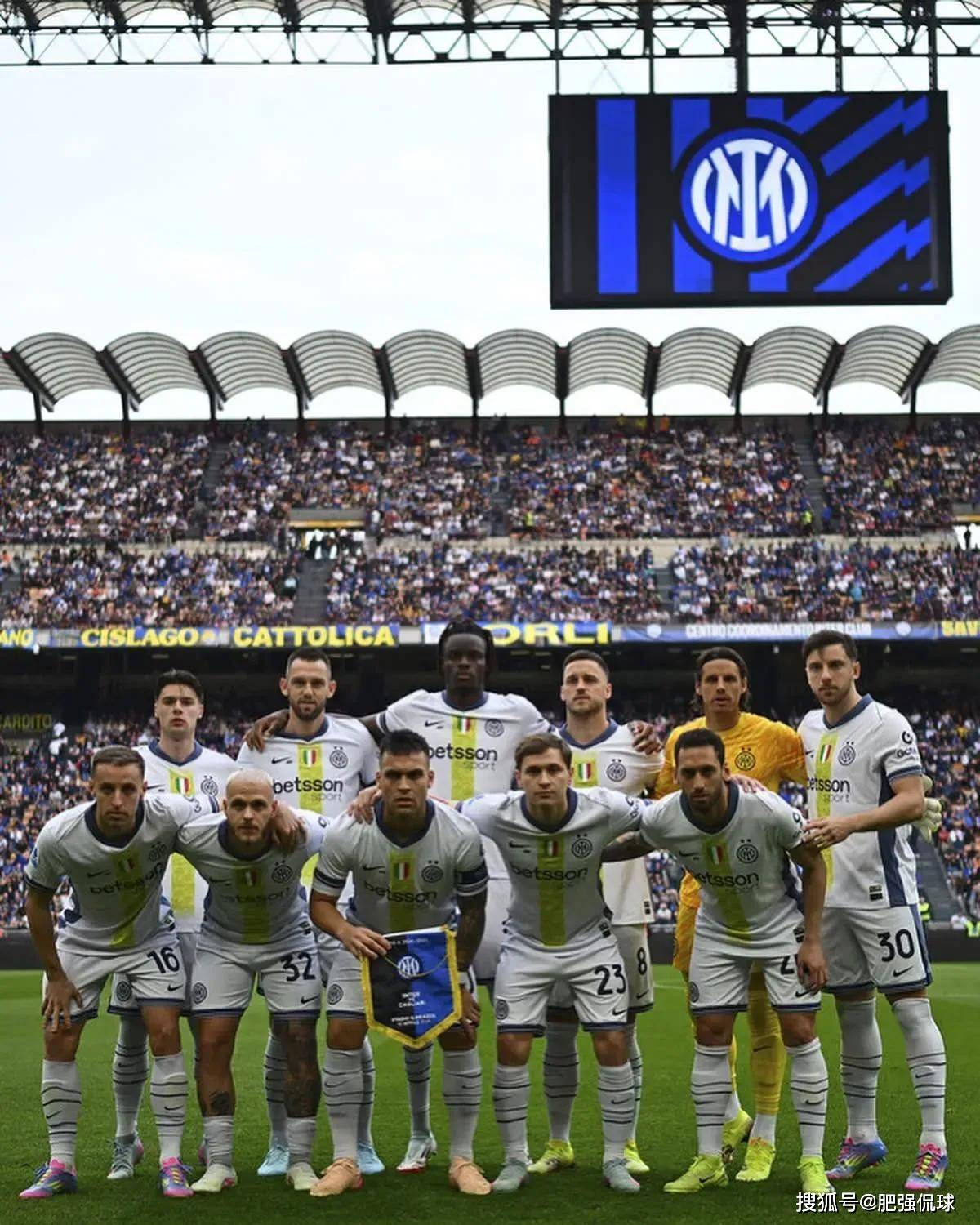 包含国米球星表现神勇，助球队轻松取得胜利的词条