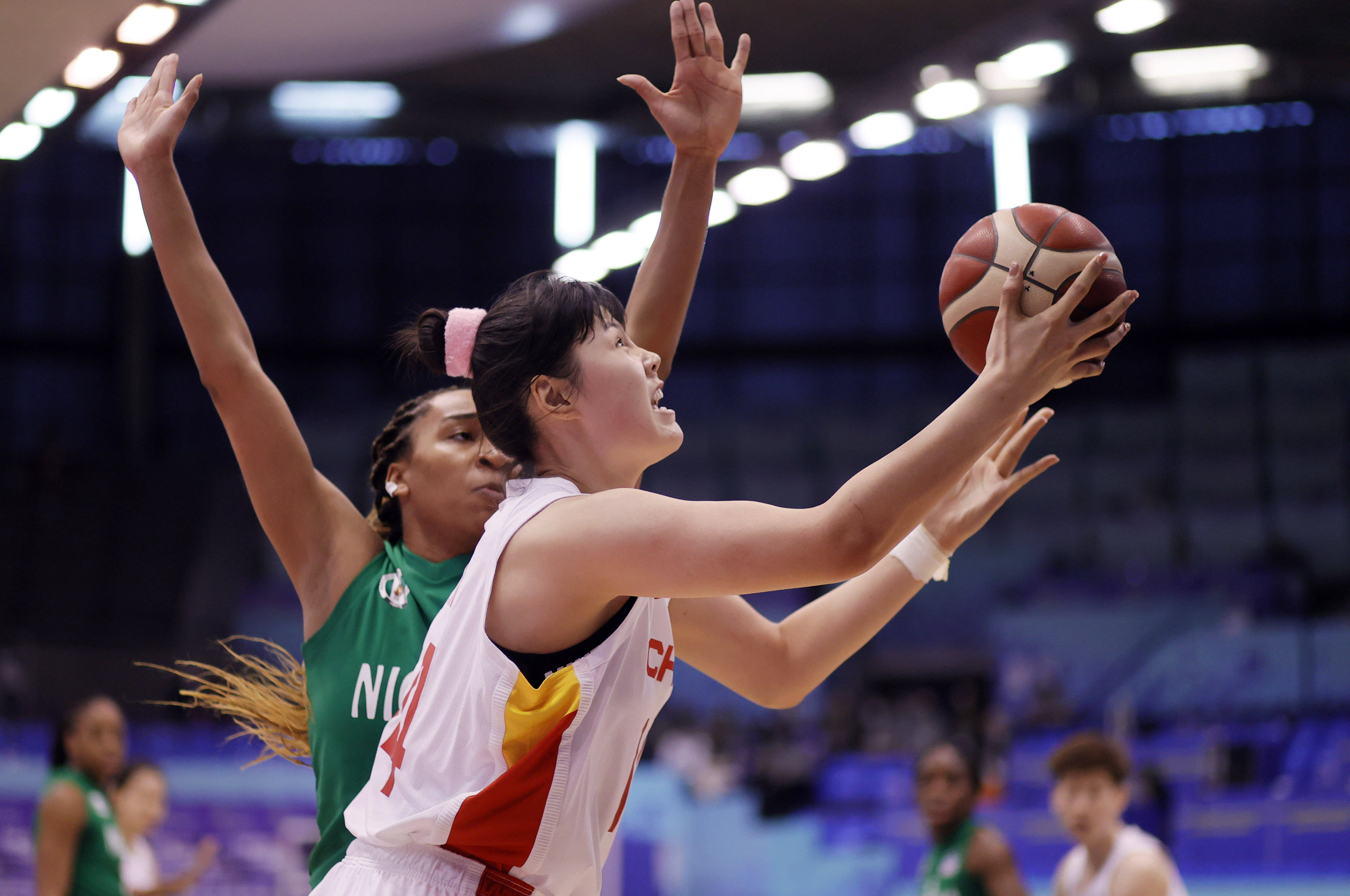 关于俄罗斯女篮击败尼日利亚队，夺小组第一的信息