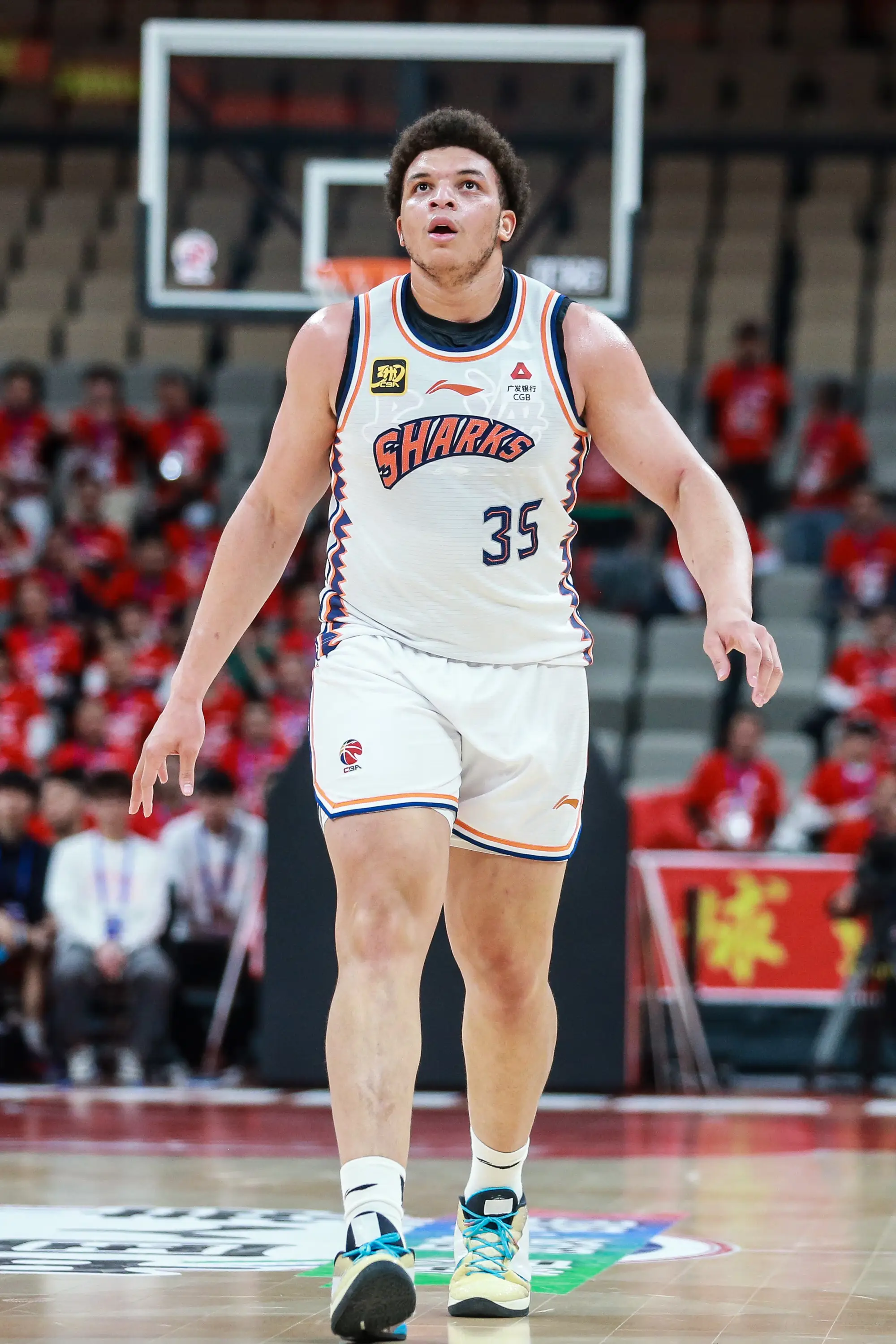 上海男篮终结江苏队连胜,正名强队之一 上海男篮终结江苏队连胜,正名强队之一