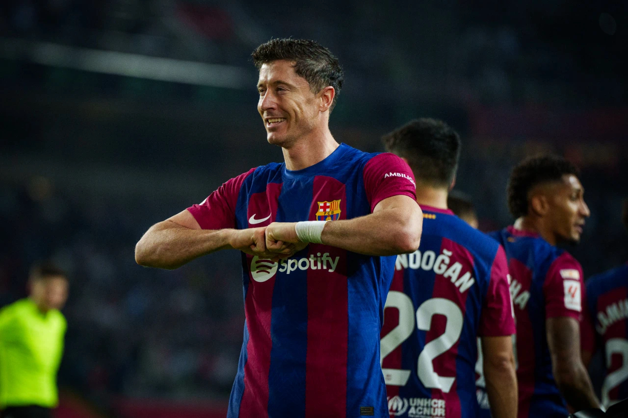 开云体育下载-格拉纳达顽强反扑，主场胜利升至中游位置的简单介绍