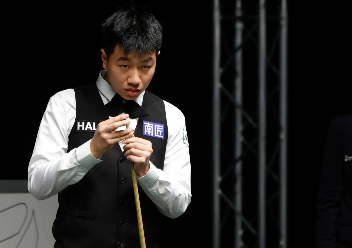 大师级比赛精彩绝伦，球员技艺令人赞叹