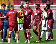 罗马客场惨遭逆转，战绩节节下滑