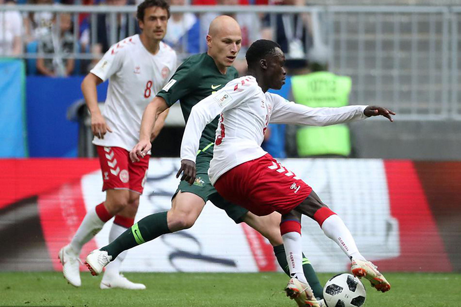 俄罗斯队击败丹麦，成功晋级欧锦赛四强