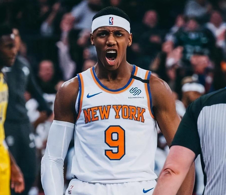 关于纽约尼克斯正式签下兰斯-史蒂芬森的信息