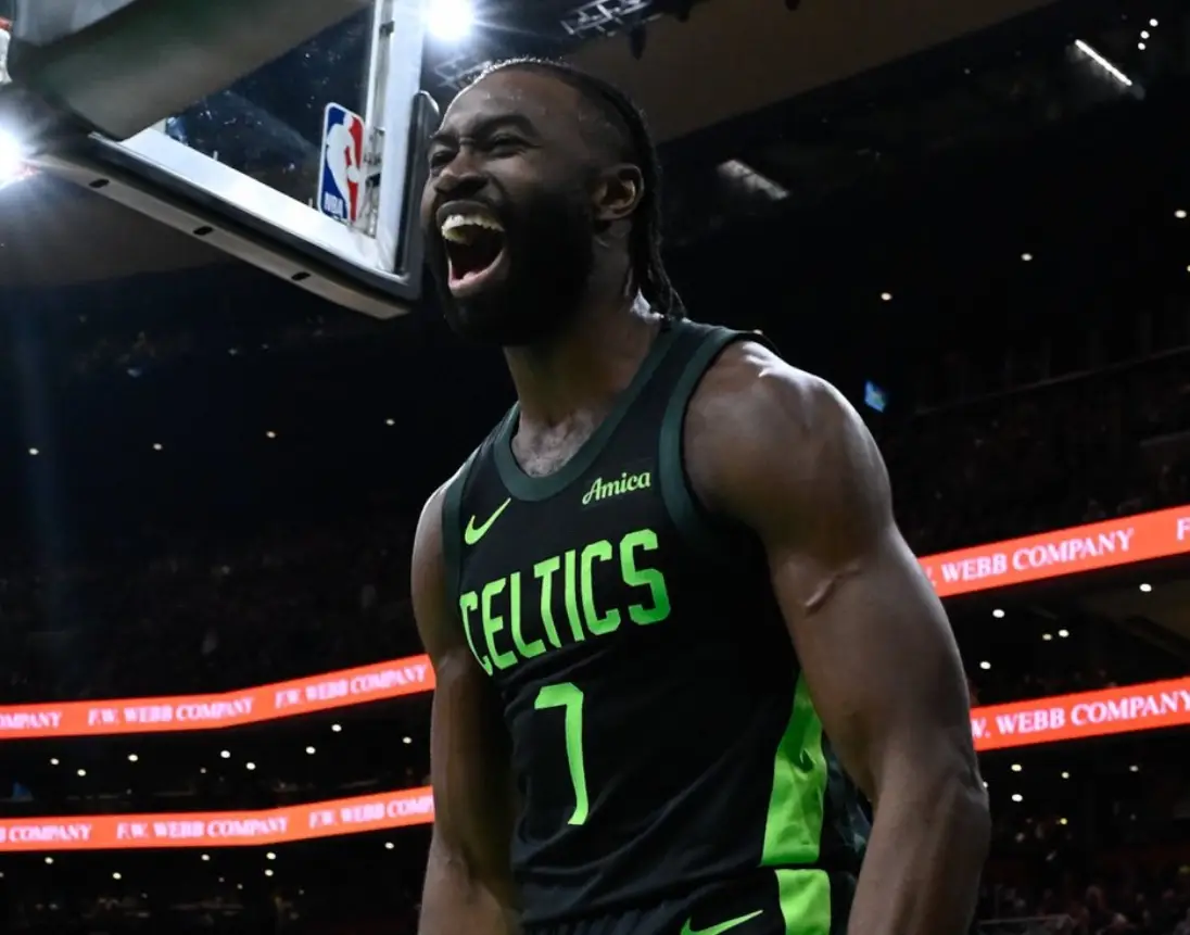 凯尔特人擒尼克斯,泰伦-布朗砍下30分 凯尔特人擒尼克斯,泰伦-布朗砍下30分