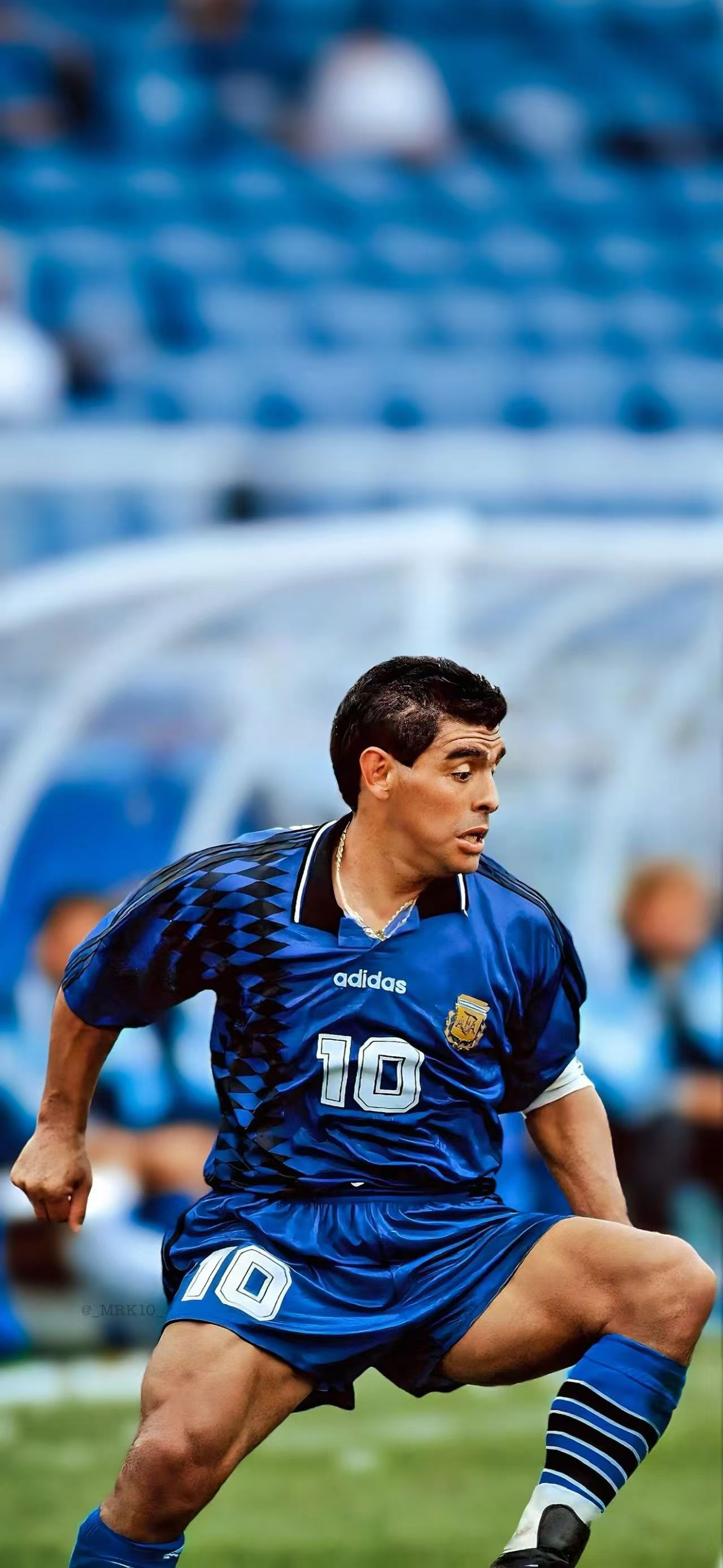 开云体育官方网站-著名足球球员在最近的比赛中表现出色