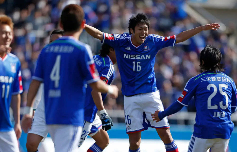 日本篮球联赛季后赛，横滨队晋级决赛