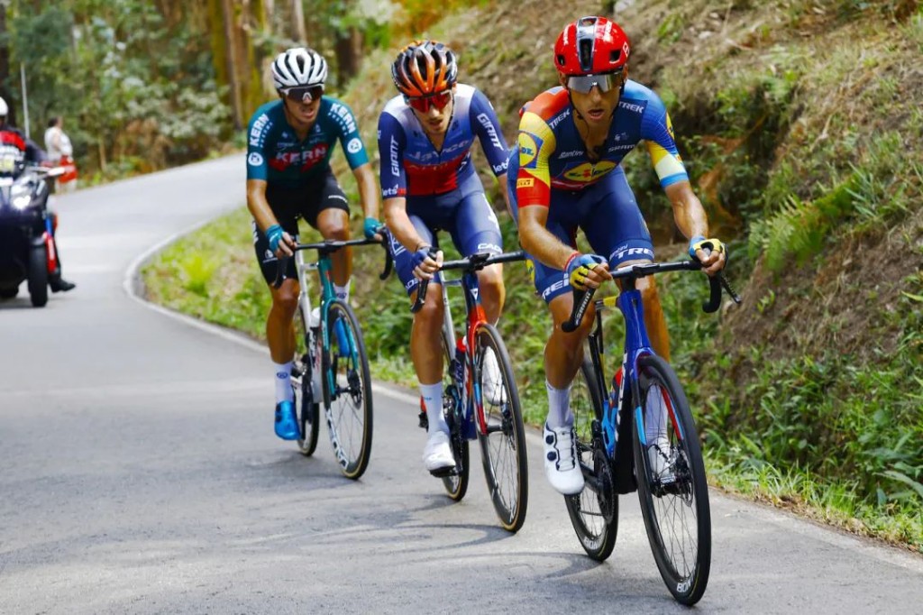 荷兰自行车选手取得胜利