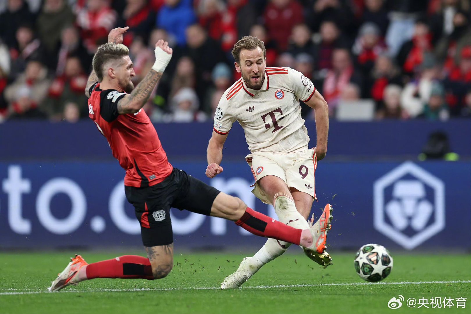 拜仁碾压希腊，本泽马高光表现的简单介绍