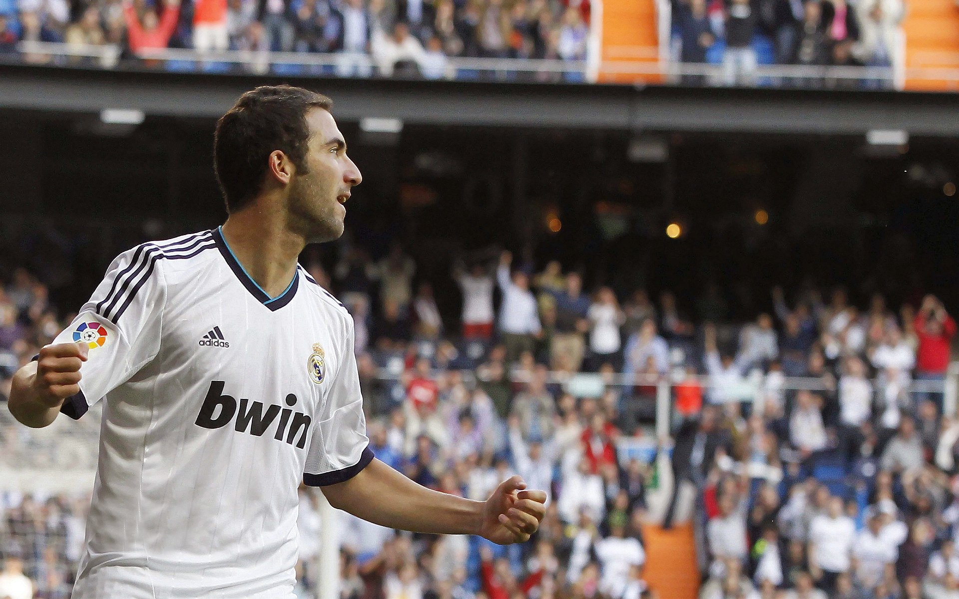 开云体育-黄金右脚统治大数据时代，2026世界杯之夜，巴尔韦德1射2传+17.3公里跑动封神